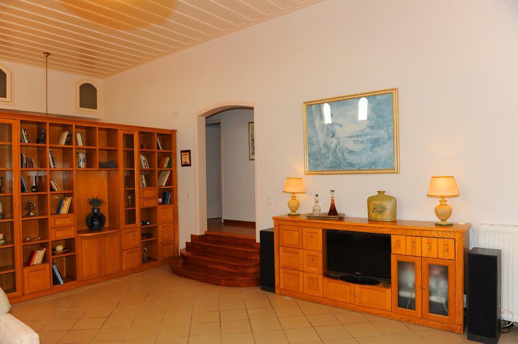 Aeolos Villa Koumeika Room photo